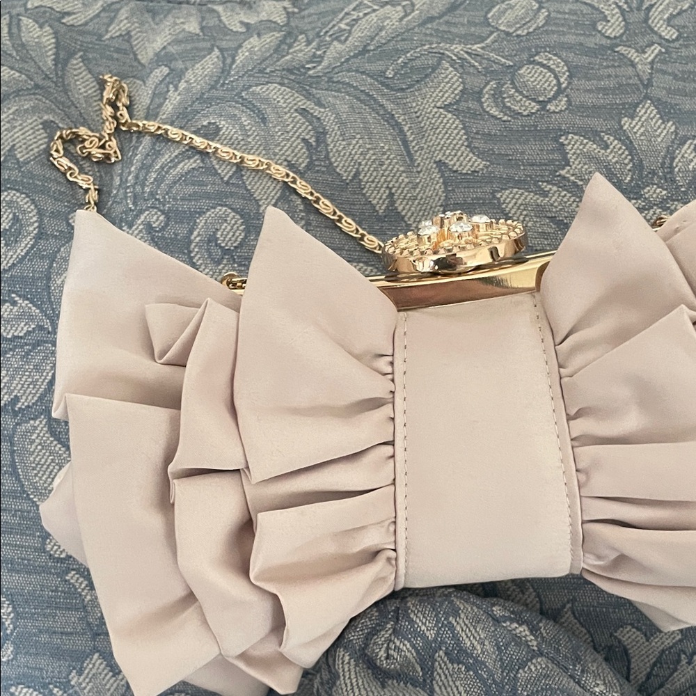 Ruffled Clutch in Soft Cream